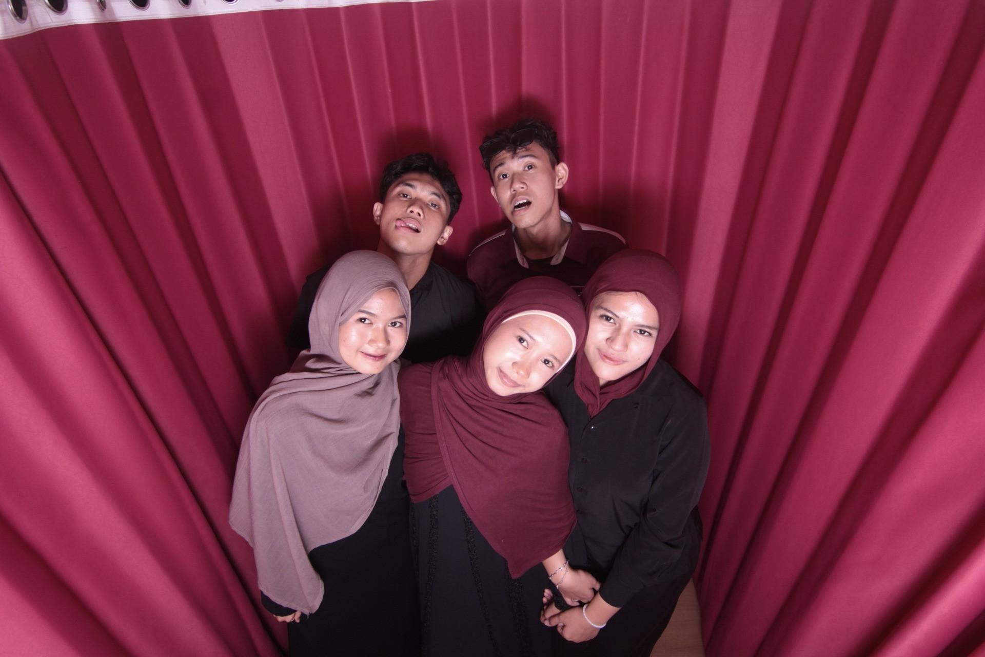 Contoh hasil photobox PixelPop di Angdjaya Kopitiam