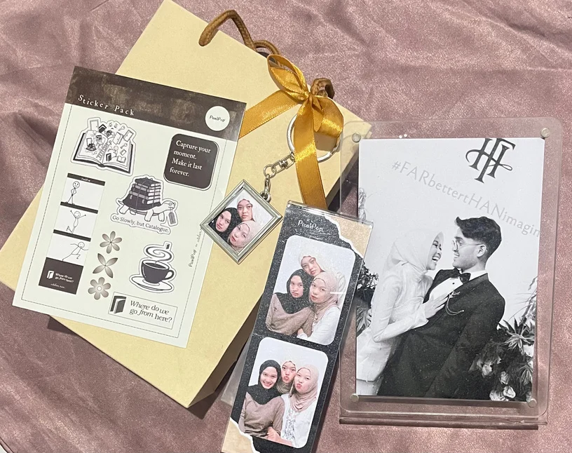 Scrapbook dan cetakan foto wedding PixelPop